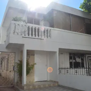 Paradise House Vacation One Block From Castillo Grande Casa Paraiso Cartagena