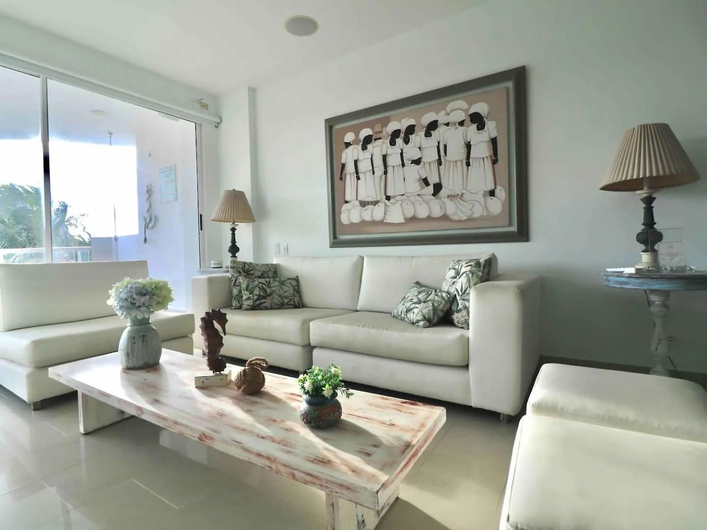 Family-Friendly - Spacious Balcony - Direct Beach Cartagena